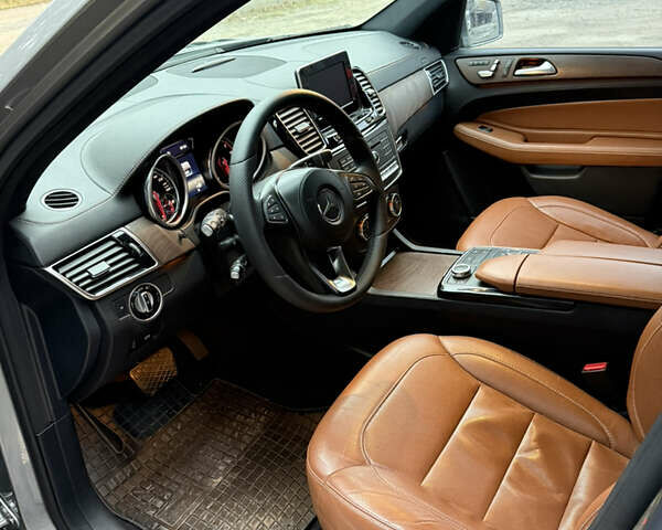 Серый Мерседес ГЛС-Класс, объемом двигателя 2.99 л и пробегом 185 тыс. км за 33500 $, фото 4 на Automoto.ua