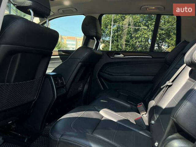 Серый Мерседес ГЛС-Класс, объемом двигателя 3 л и пробегом 62 тыс. км за 31990 $, фото 15 на Automoto.ua