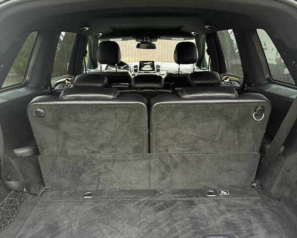 Сірий Мерседес ГЛС-Класс, об'ємом двигуна 3 л та пробігом 175 тис. км за 24900 $, фото 6 на Automoto.ua