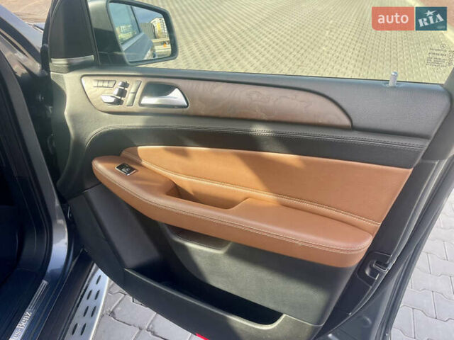 Серый Мерседес ГЛС-Класс, объемом двигателя 3 л и пробегом 162 тыс. км за 32500 $, фото 23 на Automoto.ua