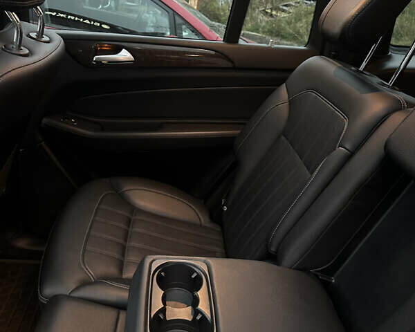 Сірий Мерседес ГЛС-Класс, об'ємом двигуна 3 л та пробігом 177 тис. км за 29900 $, фото 34 на Automoto.ua