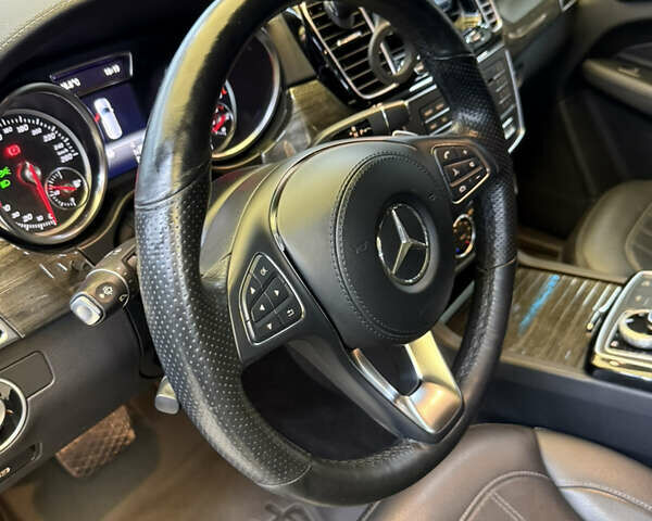 Сірий Мерседес ГЛС-Класс, об'ємом двигуна 3 л та пробігом 116 тис. км за 43999 $, фото 10 на Automoto.ua