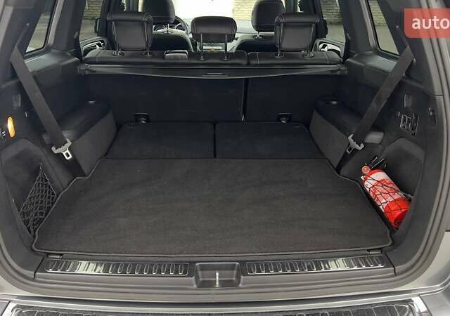 Серый Мерседес ГЛС-Класс, объемом двигателя 3 л и пробегом 39 тыс. км за 49000 $, фото 19 на Automoto.ua