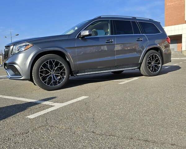 Серый Мерседес ГЛС-Класс, объемом двигателя 3 л и пробегом 110 тыс. км за 45550 $, фото 15 на Automoto.ua