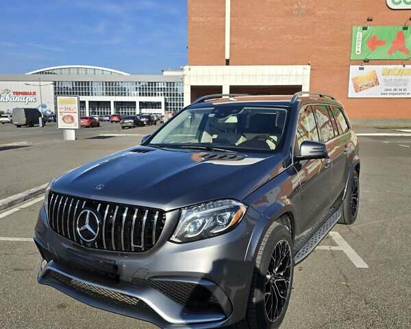 Серый Мерседес ГЛС-Класс, объемом двигателя 3 л и пробегом 110 тыс. км за 45550 $, фото 17 на Automoto.ua