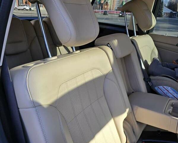 Серый Мерседес ГЛС-Класс, объемом двигателя 3 л и пробегом 110 тыс. км за 45550 $, фото 32 на Automoto.ua