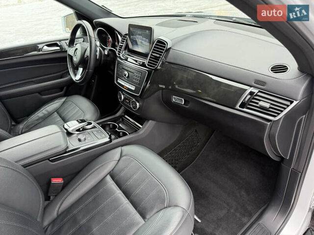 Серый Мерседес ГЛС-Класс, объемом двигателя 3 л и пробегом 162 тыс. км за 27000 $, фото 38 на Automoto.ua