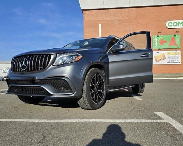 Серый Мерседес ГЛС-Класс, объемом двигателя 3 л и пробегом 110 тыс. км за 45550 $, фото 2 на Automoto.ua