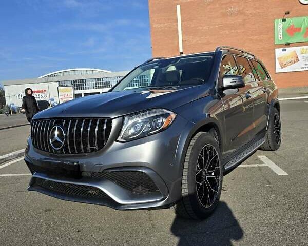 Серый Мерседес ГЛС-Класс, объемом двигателя 3 л и пробегом 110 тыс. км за 45550 $, фото 4 на Automoto.ua