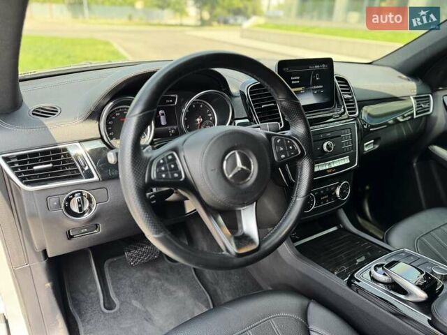 Серый Мерседес ГЛС-Класс, объемом двигателя 3 л и пробегом 91 тыс. км за 39000 $, фото 14 на Automoto.ua
