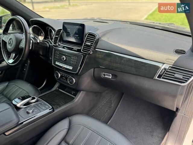 Серый Мерседес ГЛС-Класс, объемом двигателя 3 л и пробегом 91 тыс. км за 39000 $, фото 17 на Automoto.ua