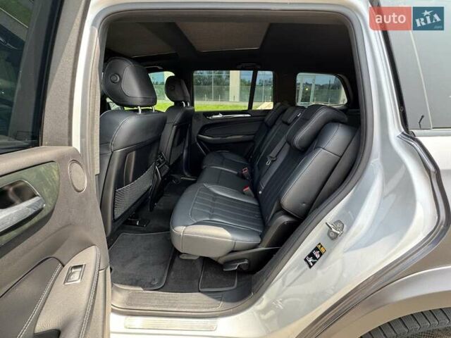 Серый Мерседес ГЛС-Класс, объемом двигателя 3 л и пробегом 91 тыс. км за 39000 $, фото 48 на Automoto.ua