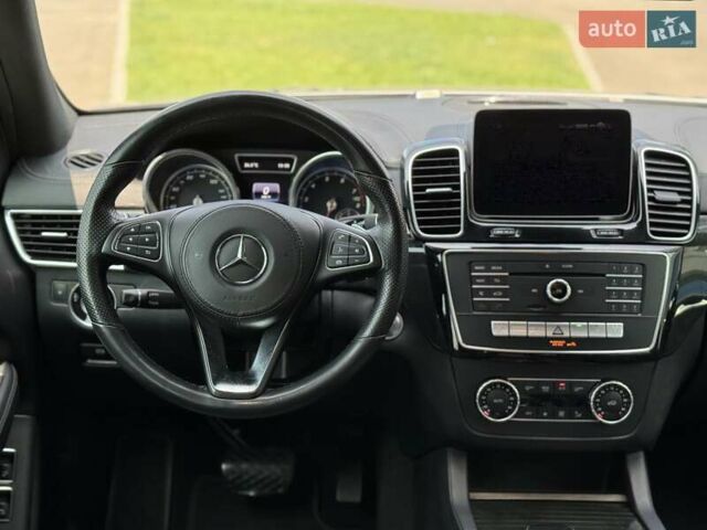 Серый Мерседес ГЛС-Класс, объемом двигателя 3 л и пробегом 91 тыс. км за 39000 $, фото 21 на Automoto.ua
