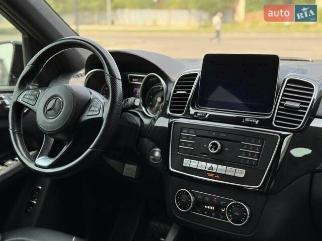 Серый Мерседес ГЛС-Класс, объемом двигателя 3 л и пробегом 91 тыс. км за 39000 $, фото 23 на Automoto.ua