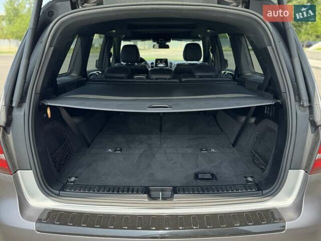 Серый Мерседес ГЛС-Класс, объемом двигателя 3 л и пробегом 91 тыс. км за 39000 $, фото 51 на Automoto.ua