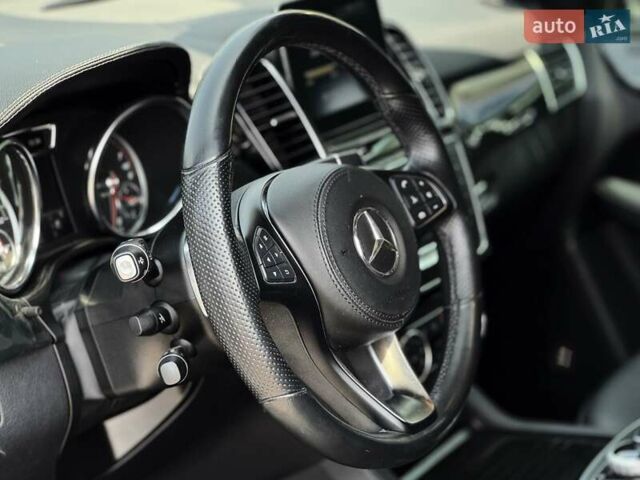 Серый Мерседес ГЛС-Класс, объемом двигателя 3 л и пробегом 91 тыс. км за 39000 $, фото 15 на Automoto.ua