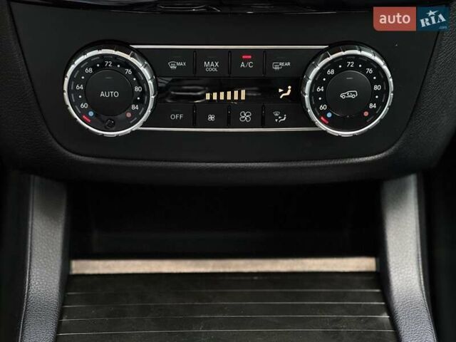 Серый Мерседес ГЛС-Класс, объемом двигателя 3 л и пробегом 91 тыс. км за 39000 $, фото 40 на Automoto.ua