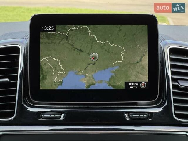 Серый Мерседес ГЛС-Класс, объемом двигателя 3 л и пробегом 91 тыс. км за 39000 $, фото 36 на Automoto.ua