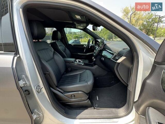 Серый Мерседес ГЛС-Класс, объемом двигателя 3 л и пробегом 91 тыс. км за 39000 $, фото 16 на Automoto.ua