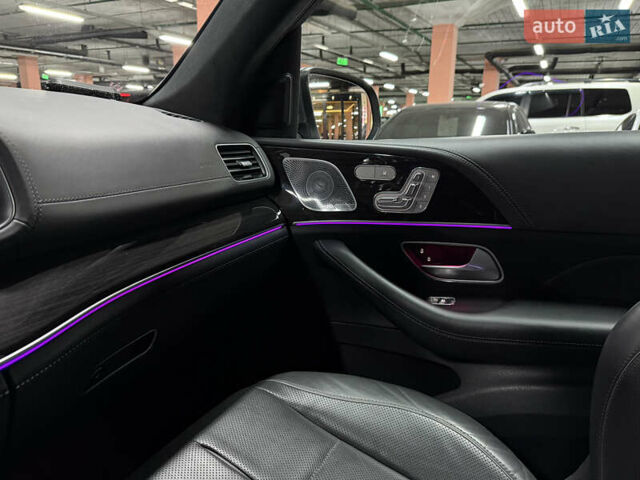 Серый Мерседес ГЛС-Класс, объемом двигателя 2.93 л и пробегом 104 тыс. км за 78500 $, фото 49 на Automoto.ua