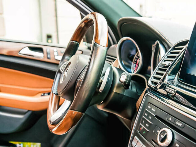 Серый Мерседес ГЛС-Класс, объемом двигателя 2.99 л и пробегом 183 тыс. км за 48500 $, фото 26 на Automoto.ua