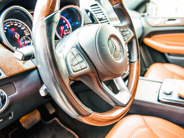 Серый Мерседес ГЛС-Класс, объемом двигателя 2.99 л и пробегом 183 тыс. км за 48500 $, фото 32 на Automoto.ua