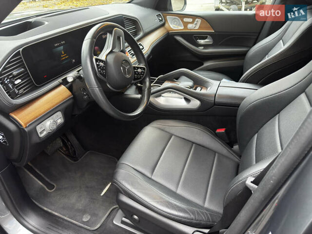 Серый Мерседес ГЛС-Класс, объемом двигателя 3 л и пробегом 77 тыс. км за 55555 $, фото 41 на Automoto.ua