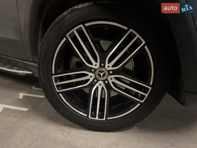 Серый Мерседес ГЛС-Класс, объемом двигателя 3 л и пробегом 77 тыс. км за 55555 $, фото 6 на Automoto.ua