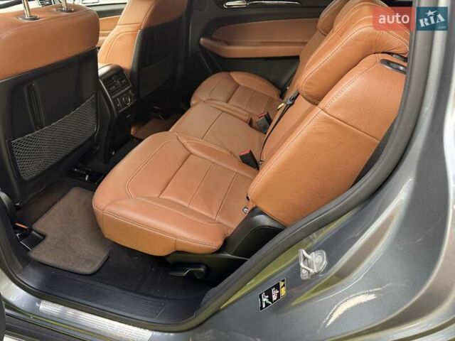 Мерседес ГЛС-Класс 2019 у Полтаві на Automoto.ua Сірий Мерседес ГЛС-Класс, об'ємом двигуна 3 л та пробігом 73 тис. км за 50200 $, фото 11 на Automoto.ua