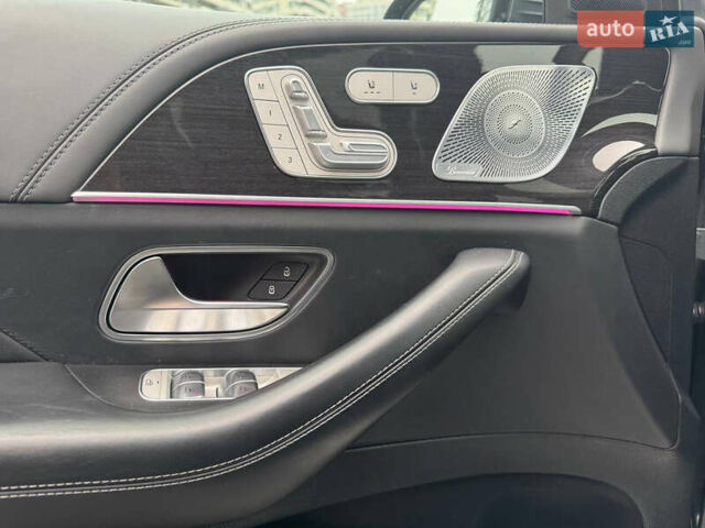 Серый Мерседес ГЛС-Класс, объемом двигателя 2.93 л и пробегом 105 тыс. км за 72000 $, фото 10 на Automoto.ua