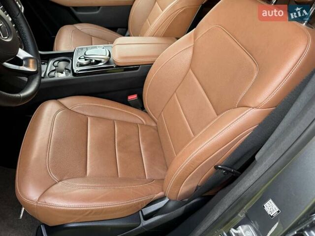 Мерседес ГЛС-Класс 2019 у Полтаві на Automoto.ua Сірий Мерседес ГЛС-Класс, об'ємом двигуна 3 л та пробігом 73 тис. км за 50200 $, фото 7 на Automoto.ua