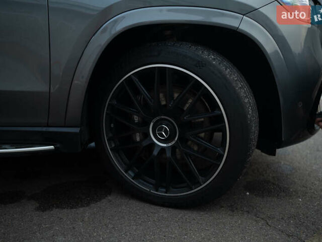 Серый Мерседес ГЛС-Класс, объемом двигателя 3.98 л и пробегом 42 тыс. км за 163000 $, фото 2 на Automoto.ua