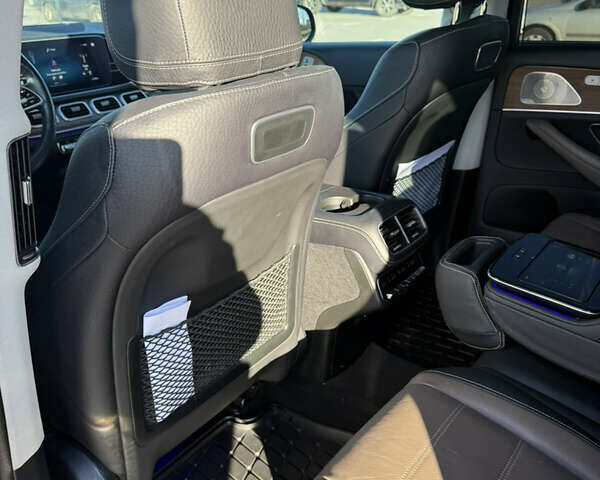 Мерседес ГЛС-Класс 2020 у Києві на Automoto.ua Сірий Мерседес ГЛС-Класс, об'ємом двигуна 3 л та пробігом 99 тис. км за 74500 $, фото 17 на Automoto.ua