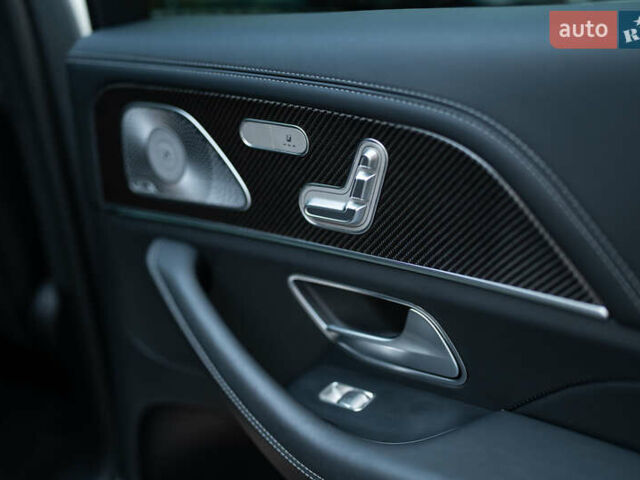 Серый Мерседес ГЛС-Класс, объемом двигателя 3.98 л и пробегом 42 тыс. км за 163000 $, фото 17 на Automoto.ua