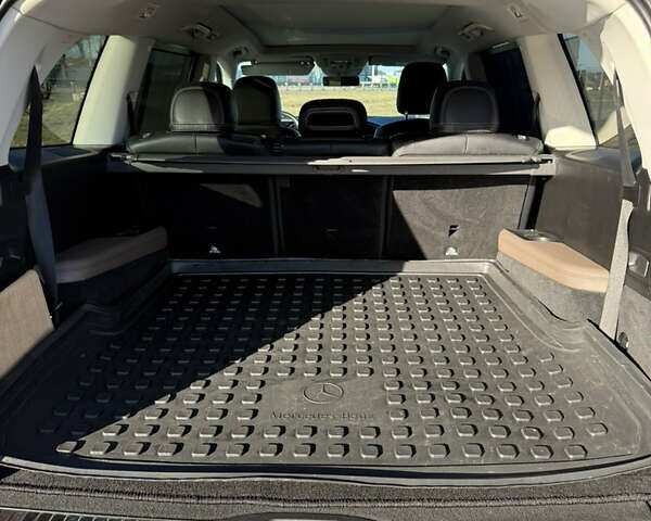 Мерседес ГЛС-Класс 2020 у Києві на Automoto.ua Сірий Мерседес ГЛС-Класс, об'ємом двигуна 3 л та пробігом 99 тис. км за 74500 $, фото 20 на Automoto.ua