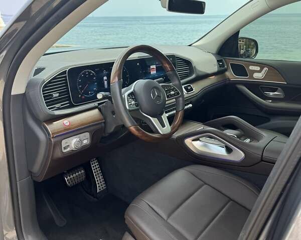 Серый Мерседес ГЛС-Класс, объемом двигателя 2.93 л и пробегом 50 тыс. км за 88000 $, фото 5 на Automoto.ua