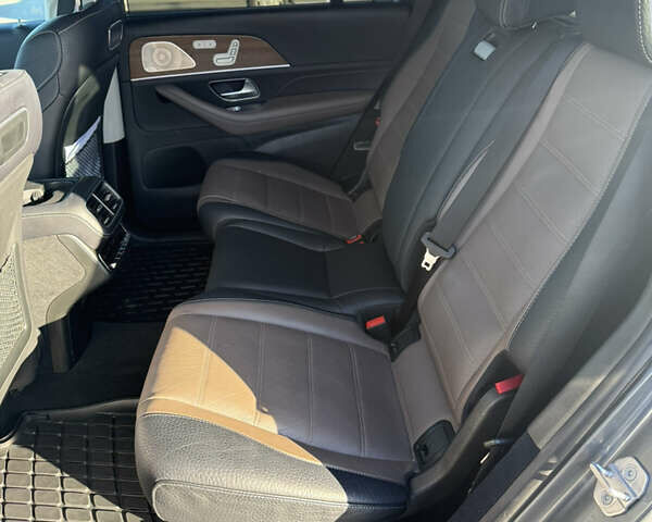 Мерседес ГЛС-Класс 2020 у Києві на Automoto.ua Сірий Мерседес ГЛС-Класс, об'ємом двигуна 3 л та пробігом 99 тис. км за 74500 $, фото 15 на Automoto.ua