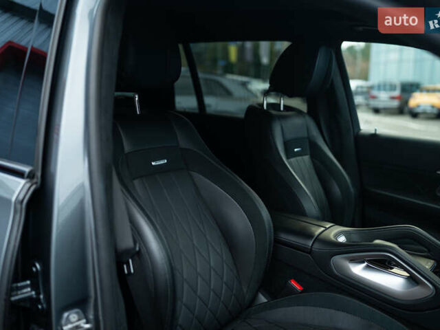 Серый Мерседес ГЛС-Класс, объемом двигателя 3.98 л и пробегом 42 тыс. км за 163000 $, фото 34 на Automoto.ua