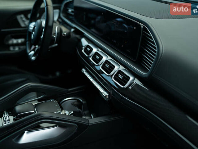 Серый Мерседес ГЛС-Класс, объемом двигателя 3.98 л и пробегом 42 тыс. км за 163000 $, фото 36 на Automoto.ua