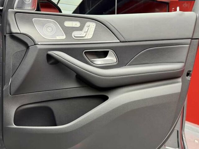 Серый Мерседес ГЛС-Класс, объемом двигателя 3 л и пробегом 81 тыс. км за 85900 $, фото 55 на Automoto.ua