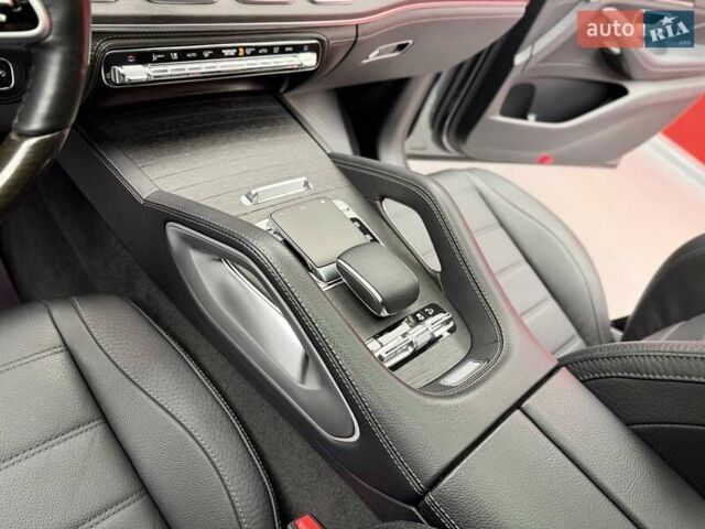 Серый Мерседес ГЛС-Класс, объемом двигателя 3 л и пробегом 81 тыс. км за 85900 $, фото 35 на Automoto.ua