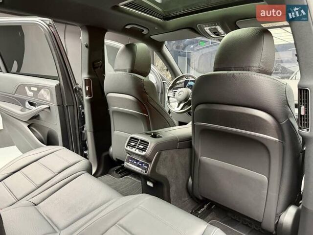 Серый Мерседес ГЛС-Класс, объемом двигателя 3 л и пробегом 81 тыс. км за 85900 $, фото 51 на Automoto.ua