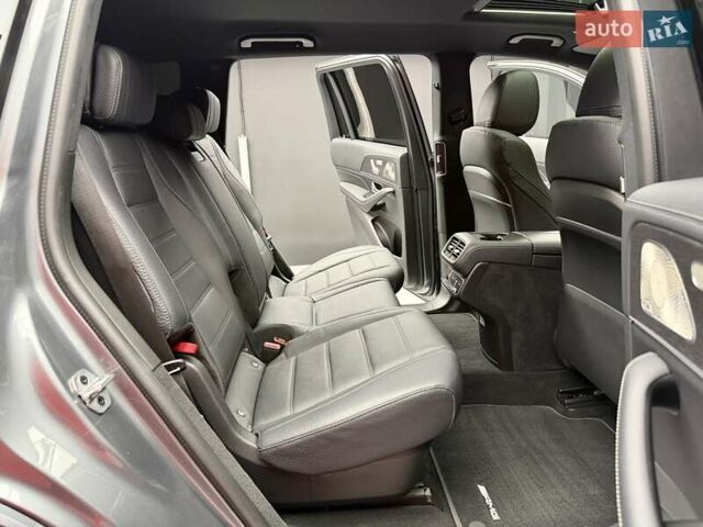 Серый Мерседес ГЛС-Класс, объемом двигателя 3 л и пробегом 81 тыс. км за 85900 $, фото 49 на Automoto.ua