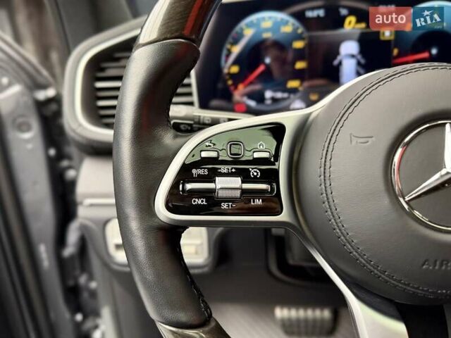 Серый Мерседес ГЛС-Класс, объемом двигателя 3 л и пробегом 81 тыс. км за 85900 $, фото 31 на Automoto.ua