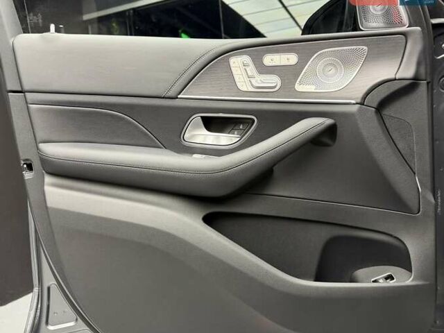 Серый Мерседес ГЛС-Класс, объемом двигателя 3 л и пробегом 81 тыс. км за 85900 $, фото 24 на Automoto.ua