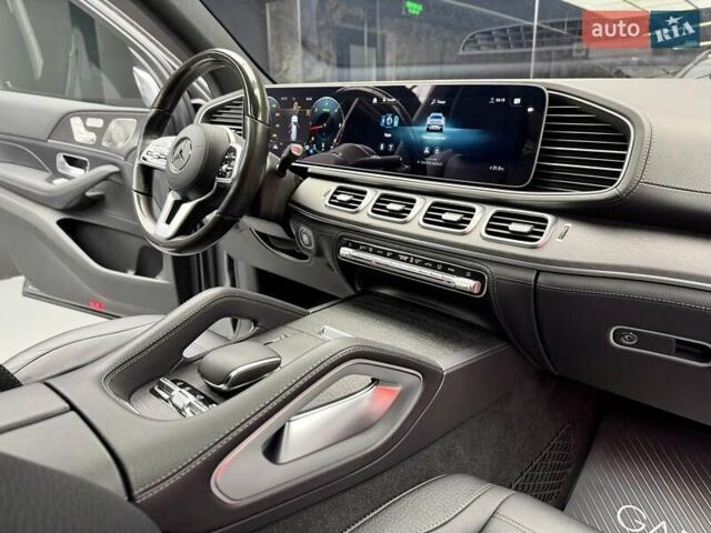 Серый Мерседес ГЛС-Класс, объемом двигателя 3 л и пробегом 81 тыс. км за 85900 $, фото 61 на Automoto.ua