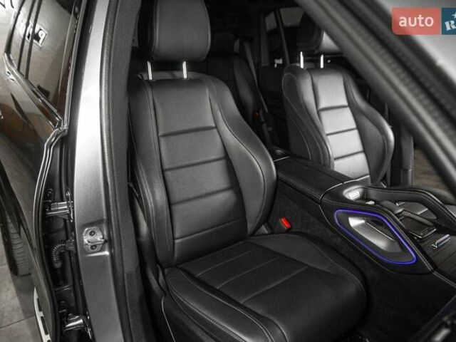 Серый Мерседес ГЛС-Класс, объемом двигателя 3 л и пробегом 39 тыс. км за 89900 $, фото 22 на Automoto.ua