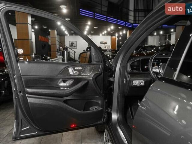 Серый Мерседес ГЛС-Класс, объемом двигателя 3 л и пробегом 39 тыс. км за 89900 $, фото 47 на Automoto.ua