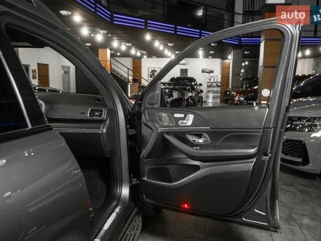 Серый Мерседес ГЛС-Класс, объемом двигателя 3 л и пробегом 39 тыс. км за 89900 $, фото 40 на Automoto.ua