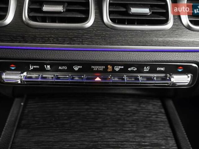 Серый Мерседес ГЛС-Класс, объемом двигателя 3 л и пробегом 39 тыс. км за 89900 $, фото 27 на Automoto.ua